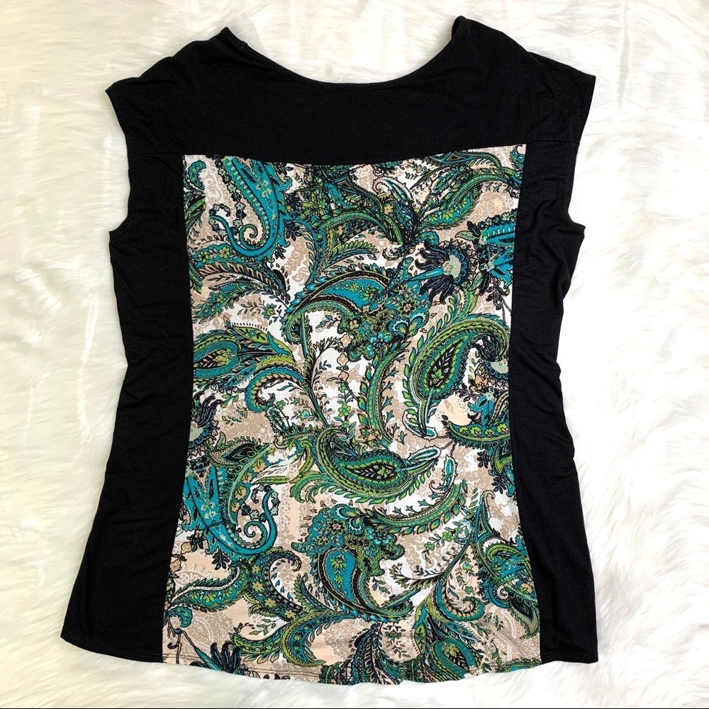 🌸Beautiful Carol Rose print sleeveless top - Picture 3 of 3